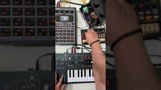 Jam with the Arturia Microfreak, volca beats and the sp404 mk2 by @themightypenguin #shorts #synth