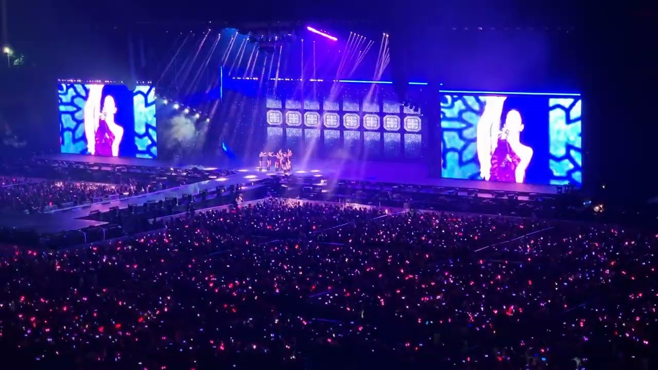 (FANCAM) JISOO | FLOWER - LỬA HẬN THÙ  (HA NOI 29/7/2023)