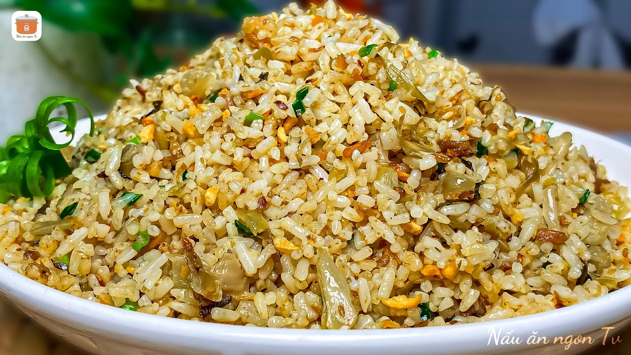 Cơm Chiên Cá Mặn Từ Cá Cơm Khô | Nguyên Liệu Dễ – Ngon Bất Ngờ !