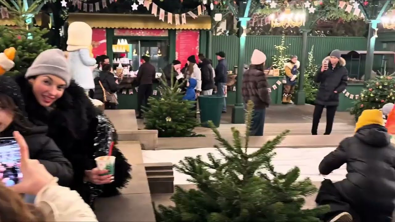 Moscow Christmas 2025 – Stunning Lights and Magical Holiday Markets