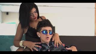 Mc Gato E Mc Lya - Deixa Ela Sentar - Clipe Oficial