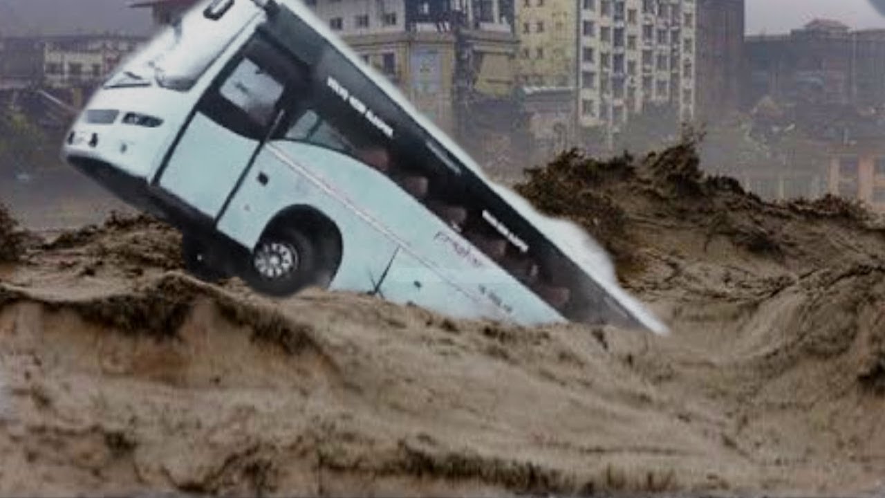 Crimea RUSSIA is sinking! 😱 Severe Flooding in Kerch. - YouTube