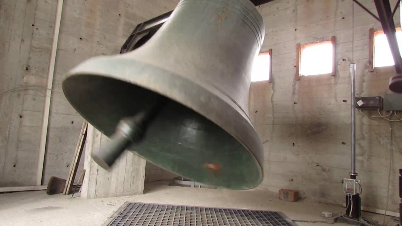 BUDAPEST XI. (H) - A Szent Gellért plébániatemplom nagyharangja / Große Glocke