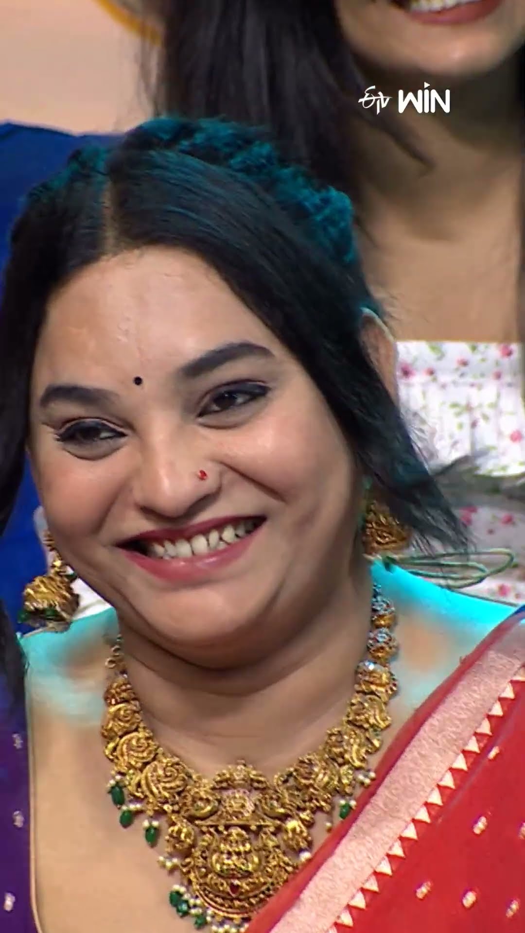 #shorts - ఇంతకి ఎవడు వాడు..? #rashmi #Daawath #hyperaadi #comedy #naresh #newyear