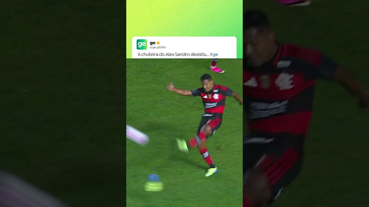 A CHUTEIRA DO ALEX SANDRO DESISTIU | #shorts | ge.globo