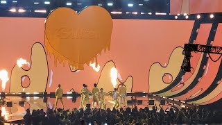 BTS performs ‘Butter’ live at the 2021 AMAs (fancam)