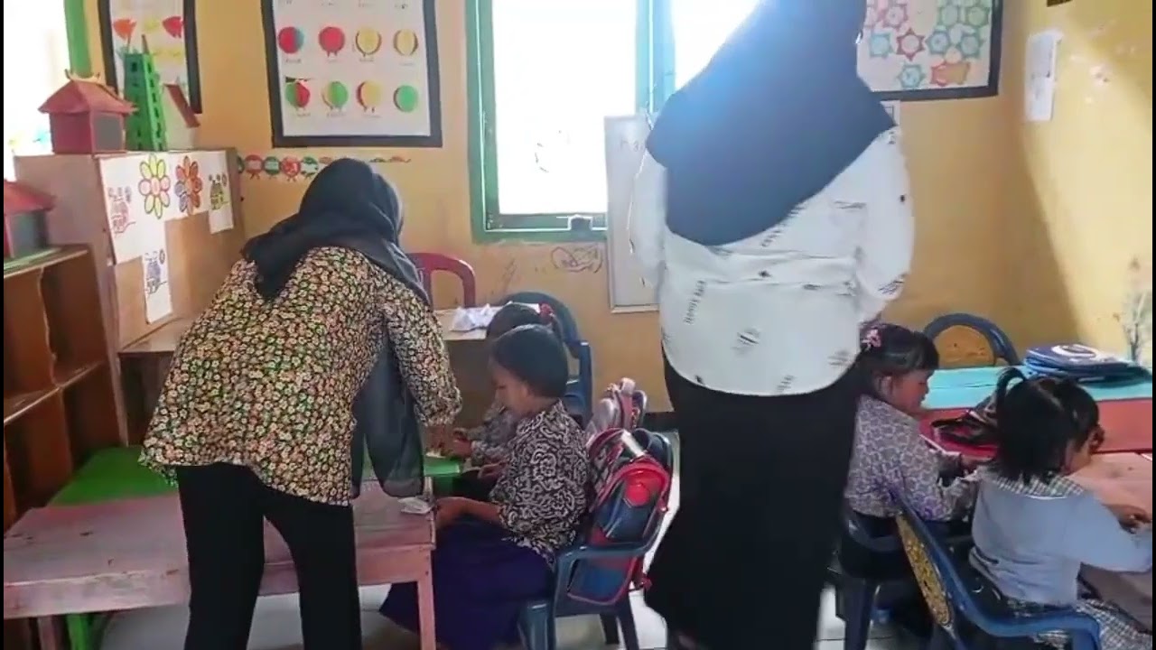 Belajar membuat perahu dari kertasTk pelita hati manna bengkulu selatan