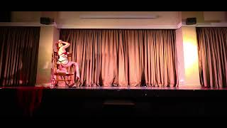 Scarlet Rose burlesque artist - The Rocking Chair