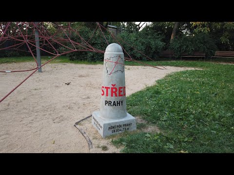 Video: „Malá Paříž“ve Středu Kontroverze