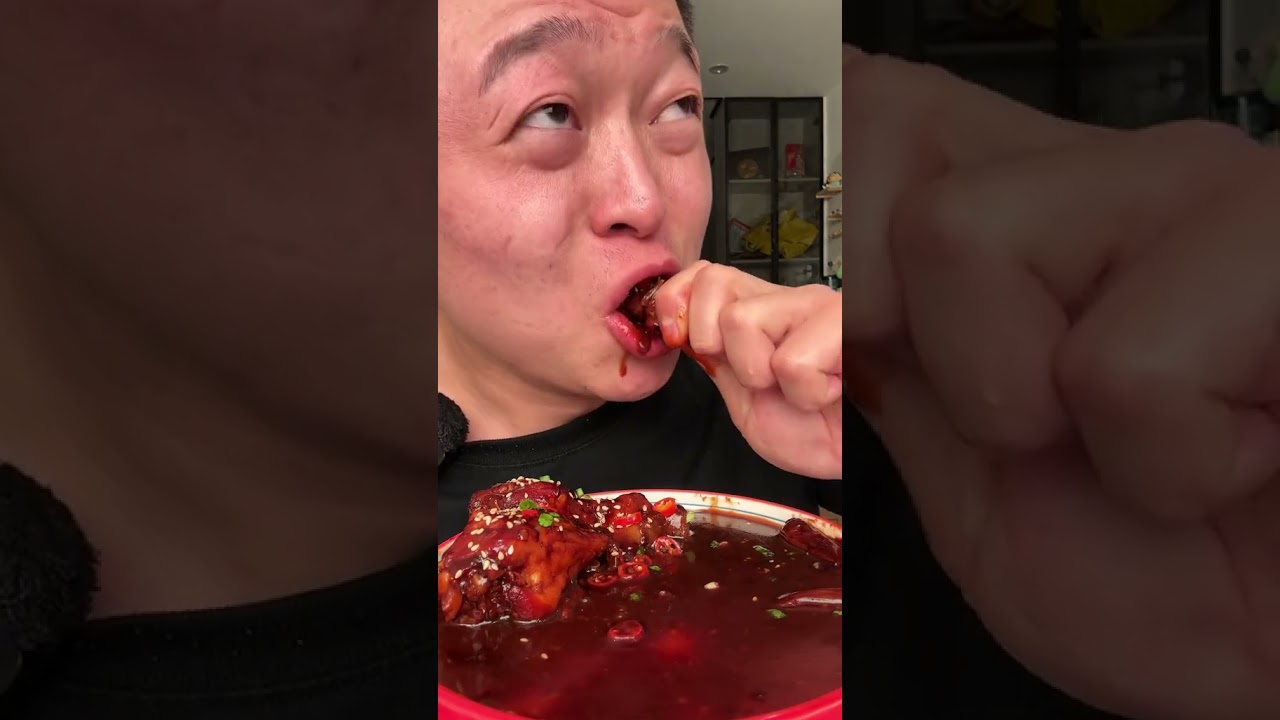⁣Eating Chicken drumsticks // eating meat challenge #mukbang #shortvideo #food #shorts