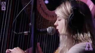 Mikaela Davis - Dreaming - Audiotree Live chords
