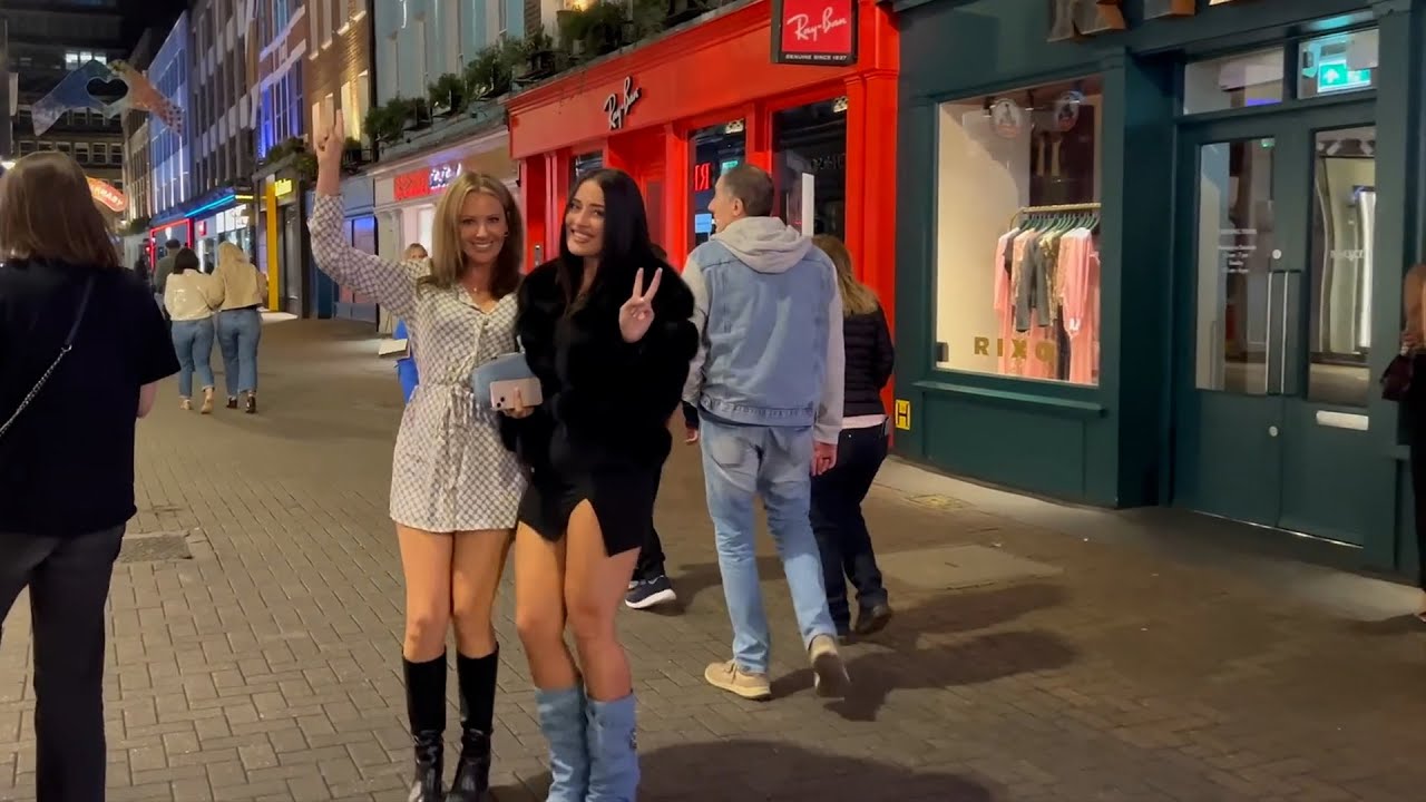 London Nightlife, Summer Night in Central London, London Night Walk