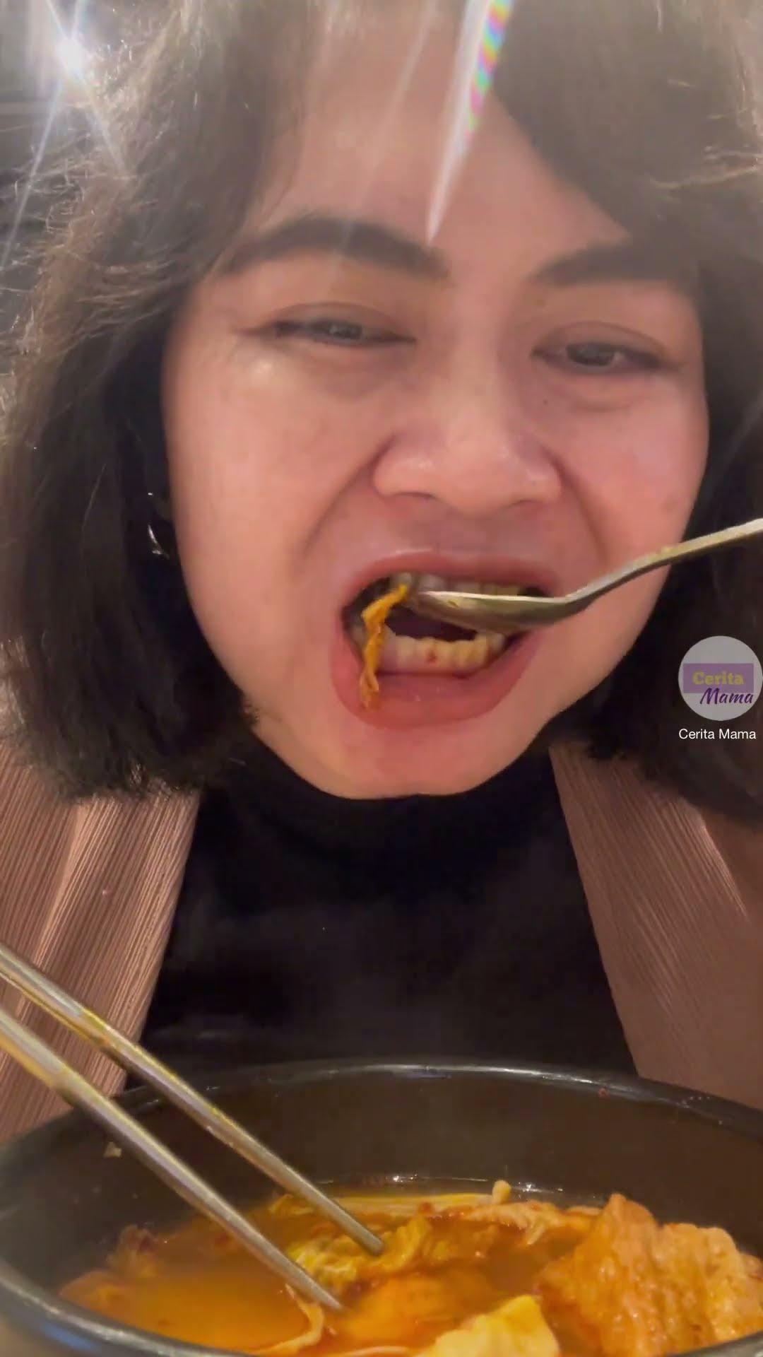 Mukbang makanan Korea ala Mama perdana ! - Cerita Mama #shorts video ...