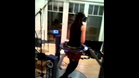 Cyberith - Virtualizer - Girl playing Half Life 2 in VR with Oculus Rift and Wiimote