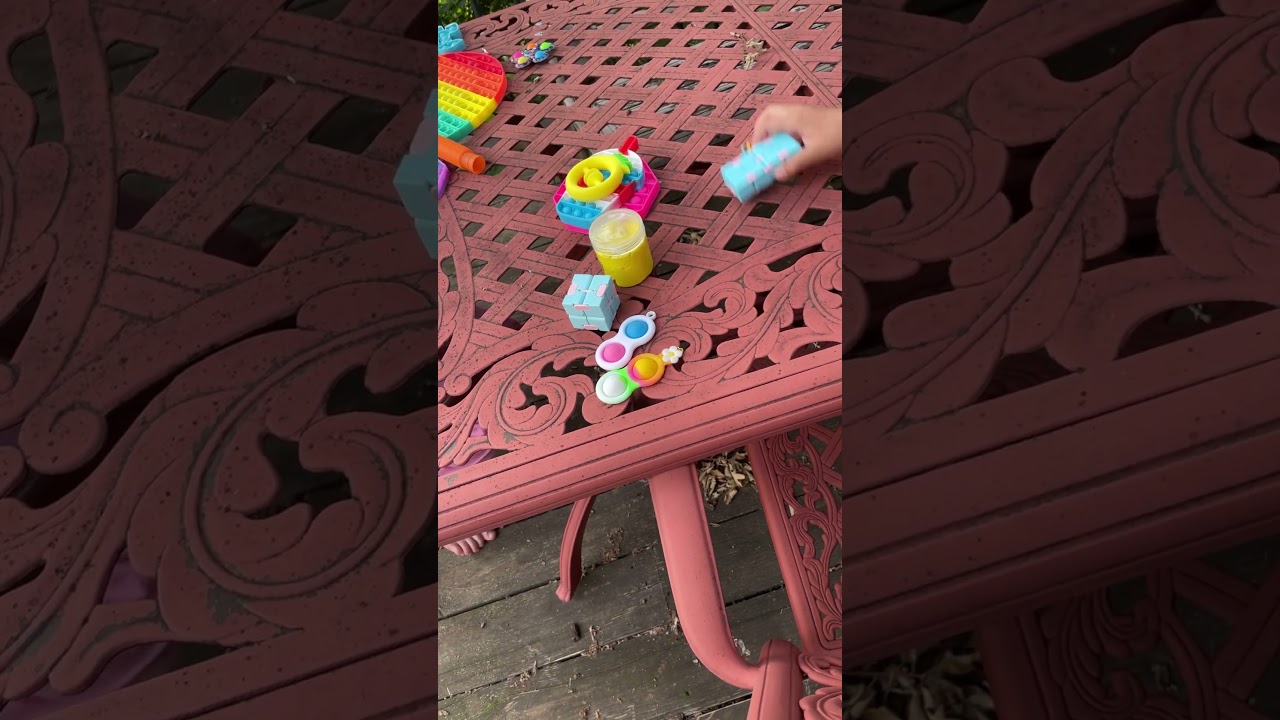 Fidget trading and scamming! 