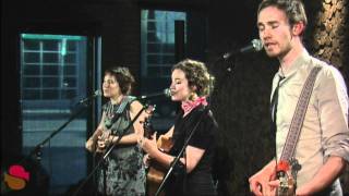 The Little Stevies "Accidentally" (live) - www.streamingcafe.net chords