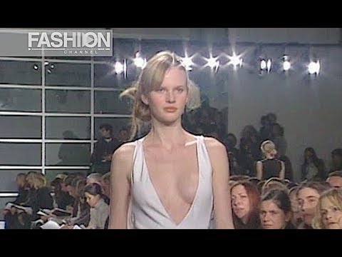 NARCISO RODRIGUEZ Fall 2002 2003 Paris - Fashion Channel