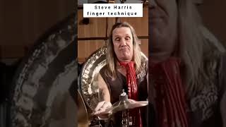 Steve Harris finger technique #ironmaiden #steveharris #electricbass