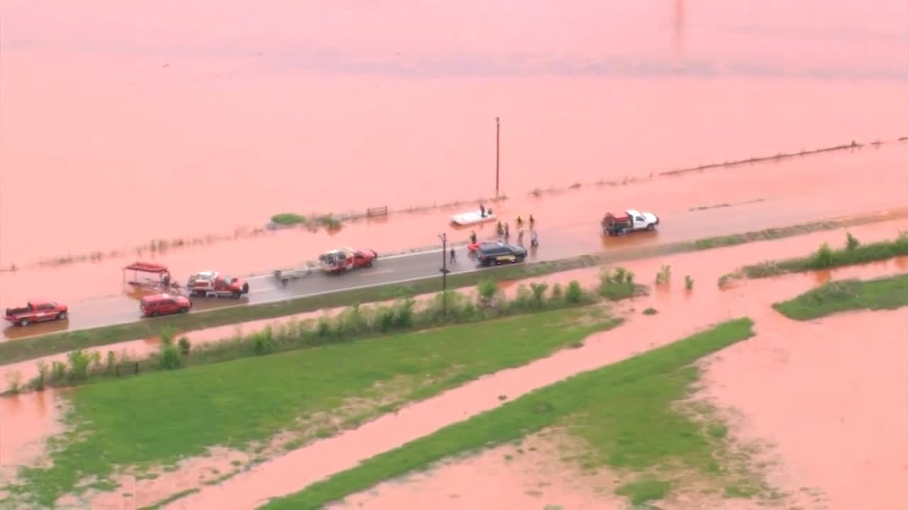 2 dead as slow-moving storms flood roads across Oklahoma and Texas ...