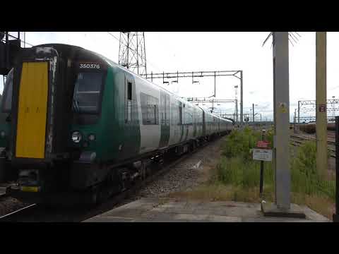 350376 2H60 London