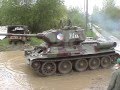 Střední tank T-34/85 v akci, Medium Tank T-34/85 in action, Средний Танк Т-34/85 в действии