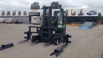 CombiLift C3000 Spreader Bar in Operation