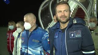 видео: Триумфальное возращение Олега Новицкого и киноэкипажа проекта  картинка: Триумфальное возращение Олега Новицкого и киноэкипажа проекта