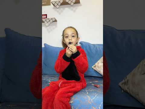 بدها تحط حمرة ومنعته صدمتني بلآخر