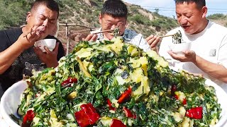Northern Shaanxi people's favorite wild vegetables rural brothers dug back two big bags can be fr