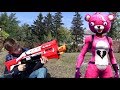 Нерф Фортнайт против Розовой Панды из игры 🔫 Кто кого? Nerf Fortnite Blasters Battle