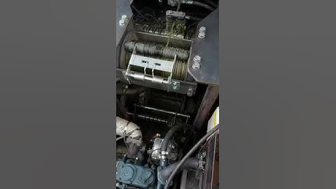 Spooling device custombuild on Ramsey Winch. Guards are removed for video purposes!