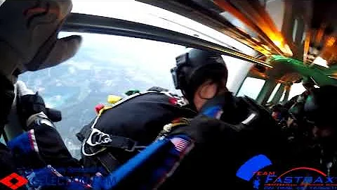 Larry Compton of Team Fastrax flies the 19,568 Sq ...