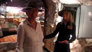 Unique Melbourne & Sydney Opal Tourist Attraction Kath & Kim style