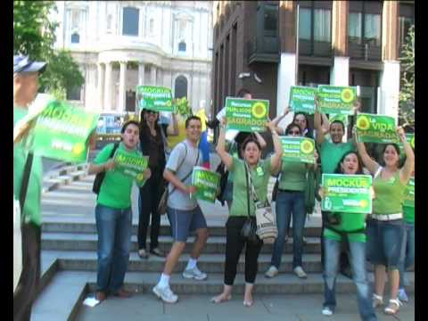 Ola Verde en Londres - Flash Mob St. Paul's Cathed...