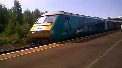 Class 82 DVT at front and class 67. Departing from Llandudno Junction towards Manchester Piccadilly