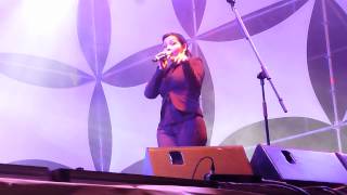 Denisse Malebran - Debilidad (Vendimia Buin 2012)
