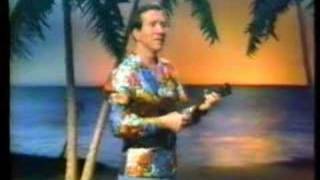 Vignette de la vidéo "Marty Robbins Singing Beyond The Reef"