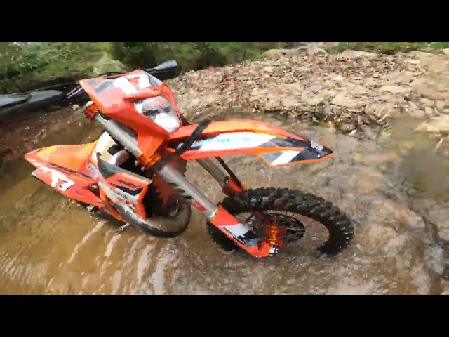 Langsung di jalur keras REVIEW KTM HARD ENDURO 300exc TBI 2024 VS KTM 6 days. Ardan 17 class=