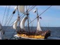 Бесподобный проход парусника Штандарт с пушечным выстрелом мимо барка Крузенштерн в Северном море