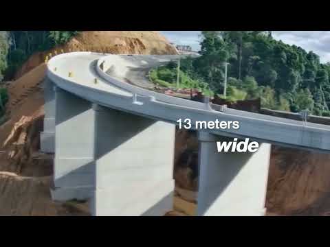 The "Kew Lom Bridge," a new landmark in Mae Hong Son, offers views of the foggy mountain tops during the winter season.