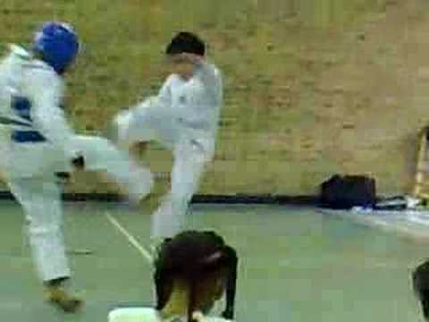 taekwondo kids uk (adrienne vs james part 3)