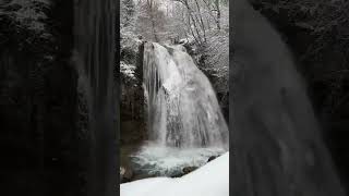 Водопад Джур-Джур в Крыму зимой