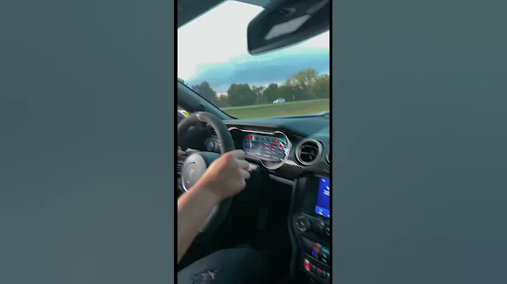 CHARGER HELLCAT DESTROYS 1000HP SHELBY GT500!