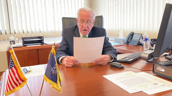 Mayor Raymond O'Connell, Congratulates Women's His...