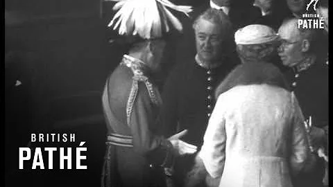 George V And Queen Mary Greet Prince Of Wales And ...