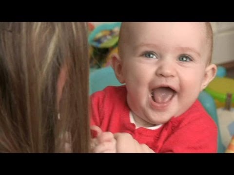 فيديو: كيف تجعل الطفل يضحك