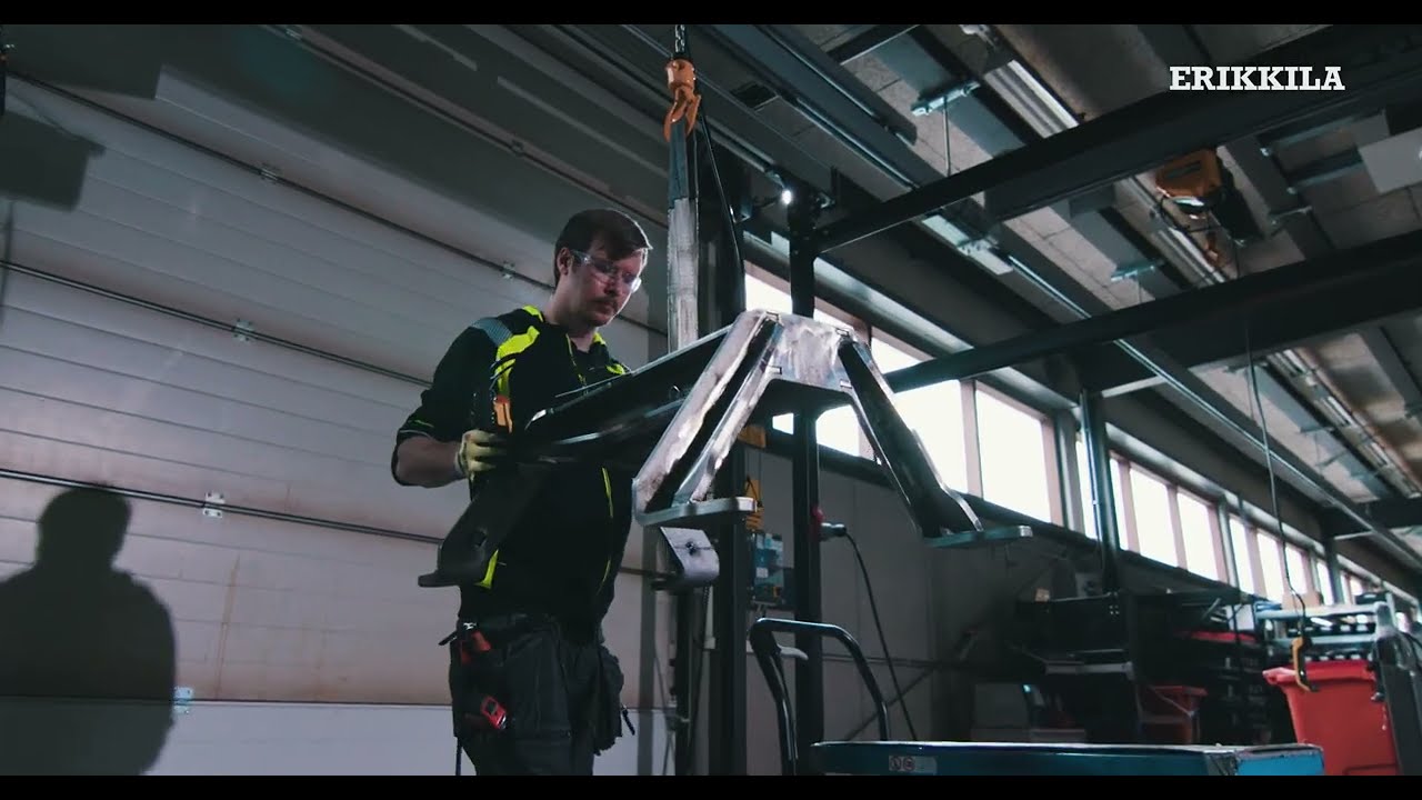 Light Cranes for Manufacturers | Movable Workstation Crane Solutions