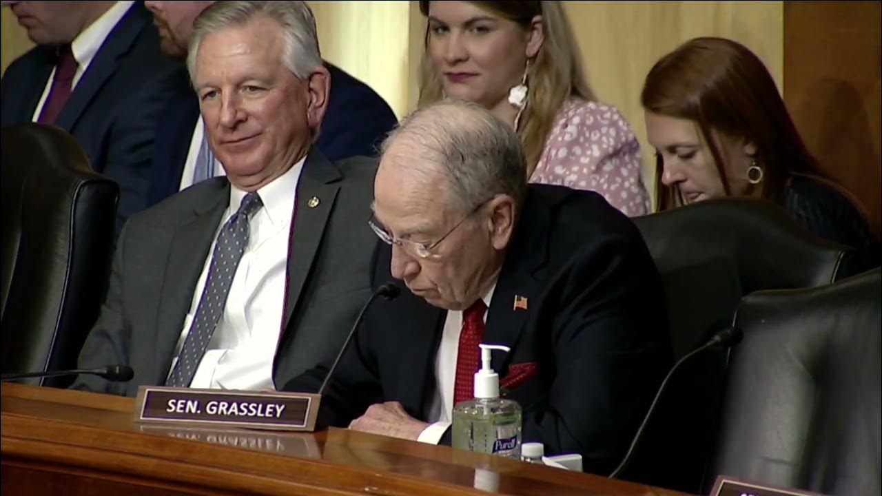 Grassley Questions Witnesses at Ag Committee Hearing on Cattle Price