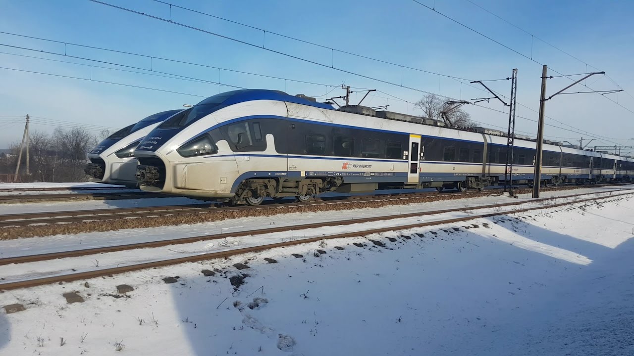 ED161-016 & ED161-006 jako pociągi IC REJ, mijają się na stacji Motycz ...