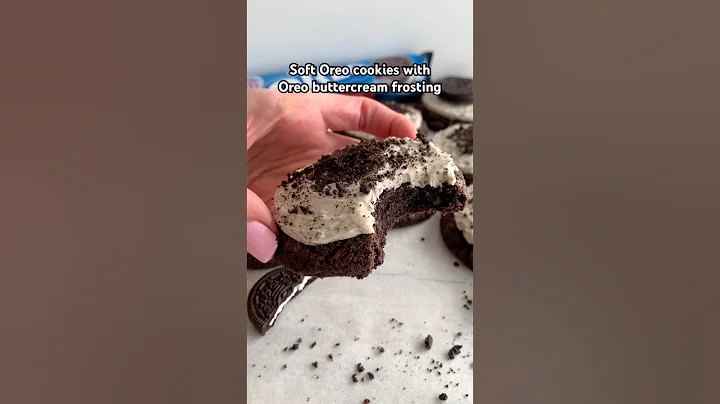 Soft Oreo cookies with Oreo buttercream